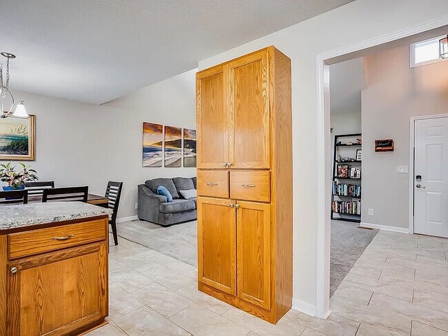 Building Photo - 2748 S West Pkwy