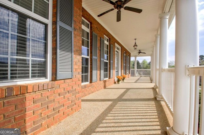 Building Photo - 50 Peninsula Cir