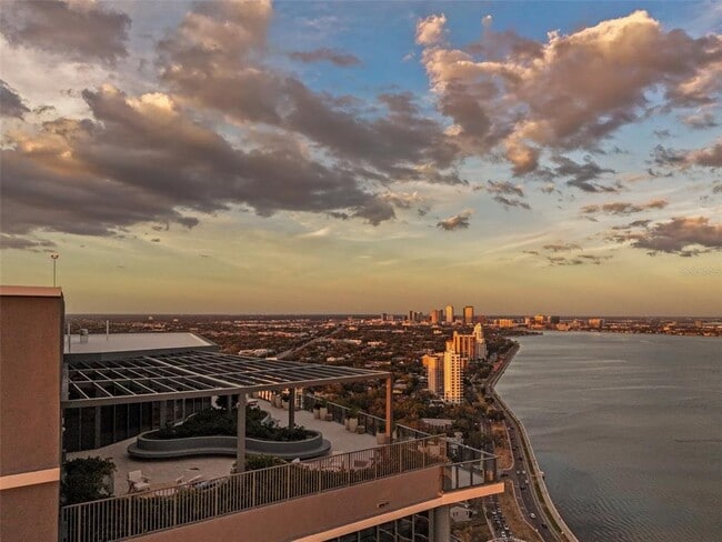 Building Photo - 3015 S Ysabella Ave