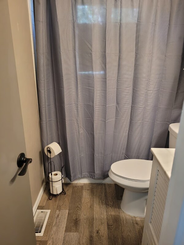 Building Photo - 609 Bennett Ave