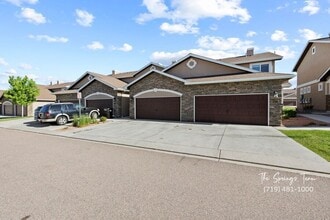 Building Photo - 756 Brambleberry Hts