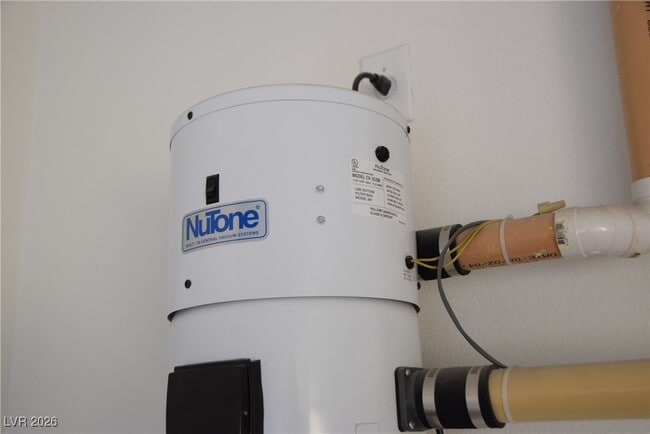 Building Photo - 60 Dark Creek Ave