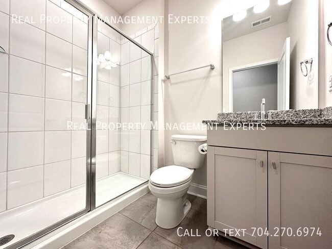 Building Photo - 6029 Whitechapel Ct