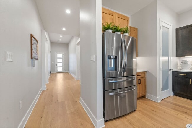 Building Photo - Sale Pending