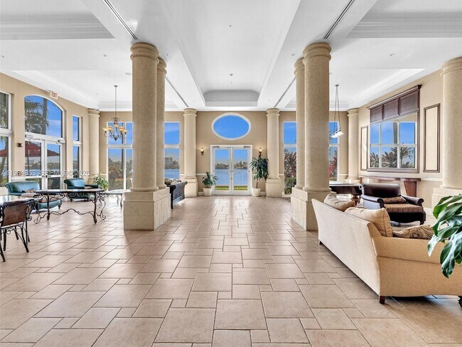 Building Photo - 17150 N Bay Rd