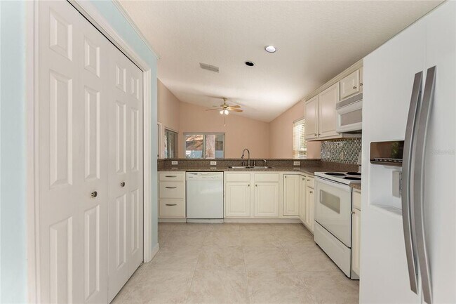 Building Photo - 6619 Imperial Oak Ln