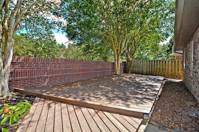 Building Photo - 21015 Eagle Bend