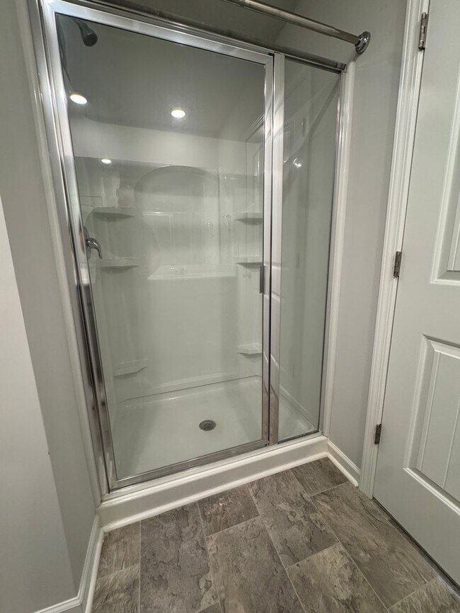 Building Photo - 1406 Walker Wy