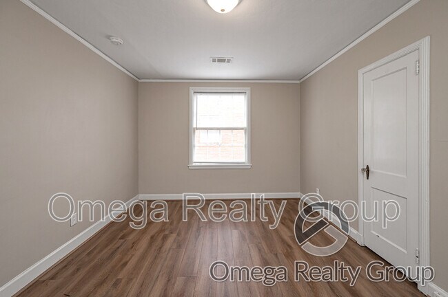 Building Photo - 568 Morningview Dr