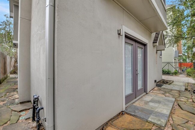Building Photo - 4306 O'Reilly