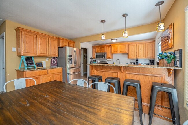 Building Photo - 1131 S 8th St