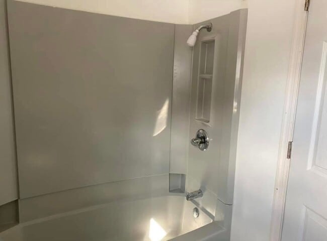 Building Photo - 220 S Valley Ave