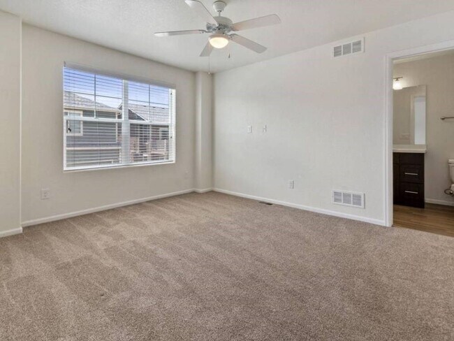 Building Photo - 9498 E 109th Dr