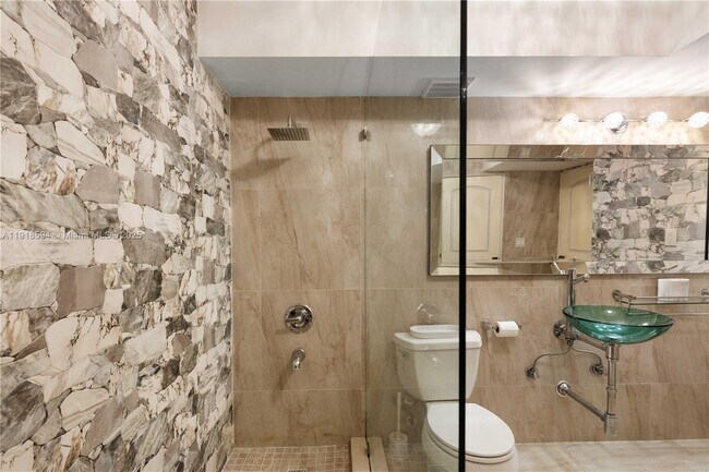 Building Photo - 3180 S Ocean Dr