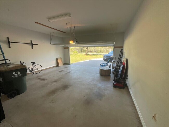 Building Photo - 313 Bedford Dr