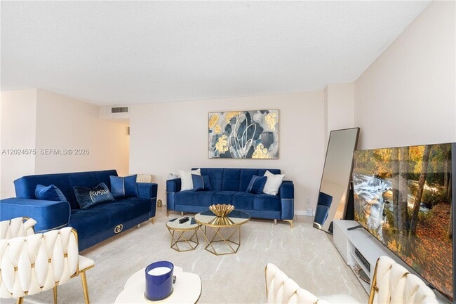 Building Photo - 2030 S Ocean Dr