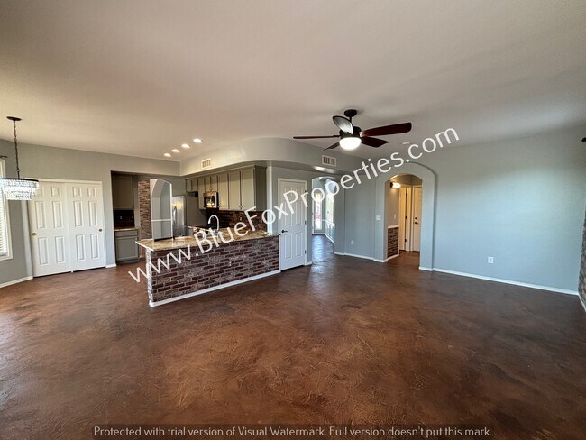 Building Photo - 4223 S Amber Rock Ave