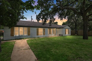 Building Photo - 5603 Hilary St