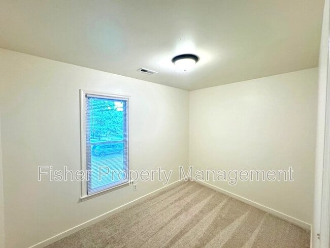 Building Photo - 5248 Oakforest Dr