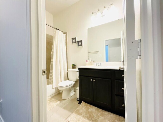 Building Photo - 2507 Elmwood Trl