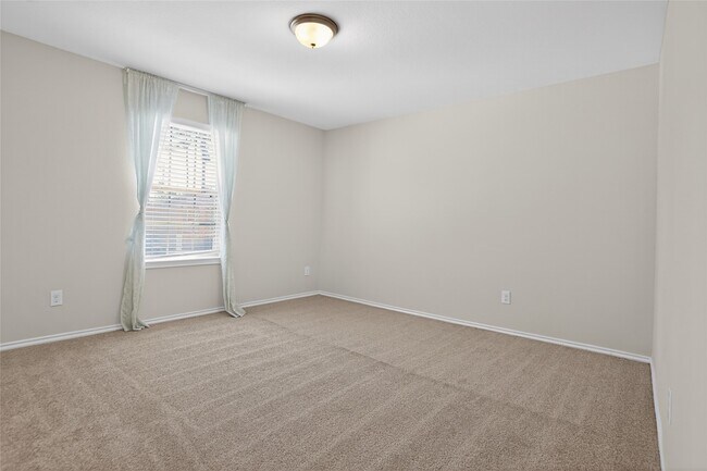 Building Photo - 2080 Lost Timbers Dr