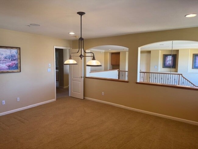 Building Photo - Spacious Former Model Home in American Canyon