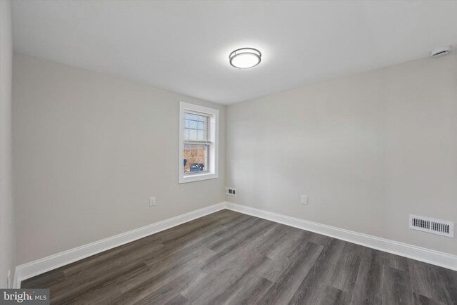 Building Photo - 635 Stanton Christiana Rd