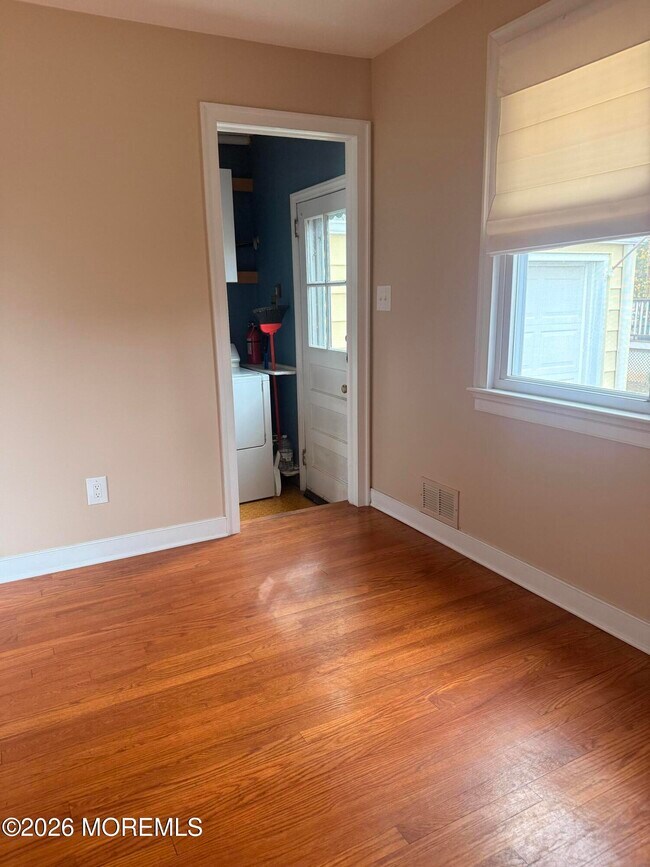 Building Photo - 53 Little Silver Pkwy