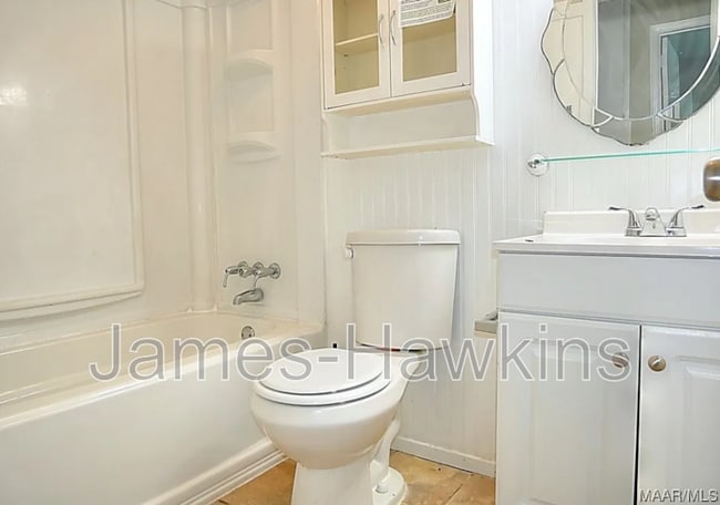 Building Photo - 709 Balfour Rd