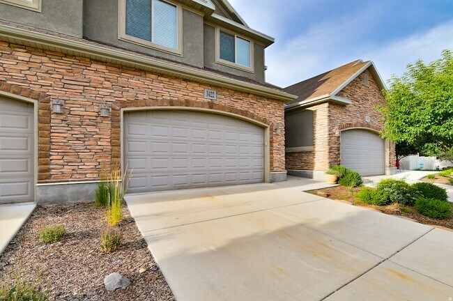 Building Photo - 3422 W Mount Cortina Way