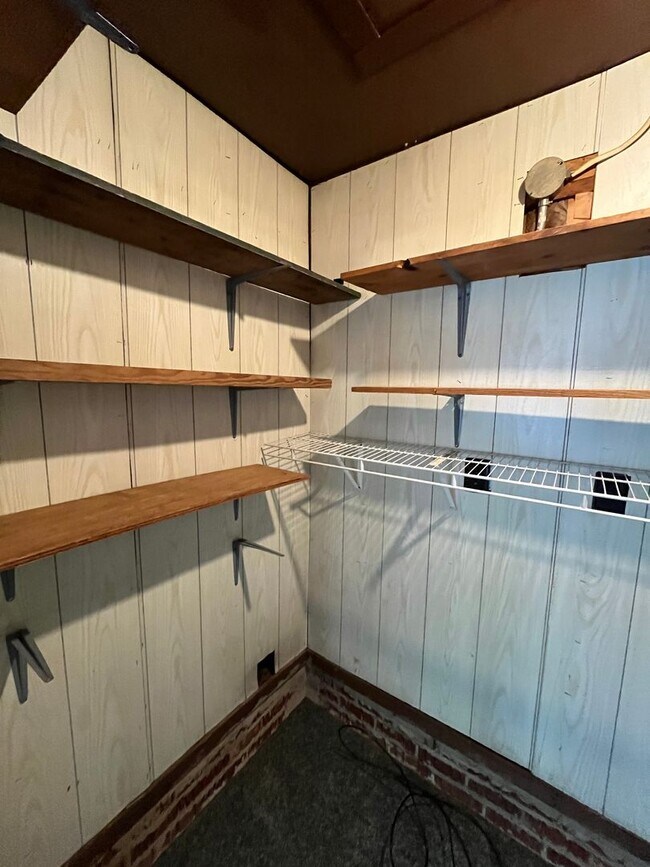 Building Photo - Charming 3-bedroom, 1.5-bathroom property in Pfafftown