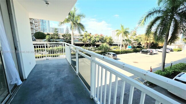 Building Photo - 1849 S Ocean Dr