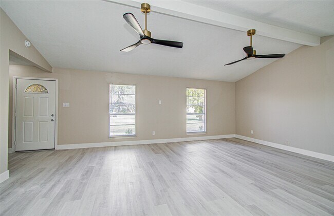 Building Photo - 13843 Rosetta Dr