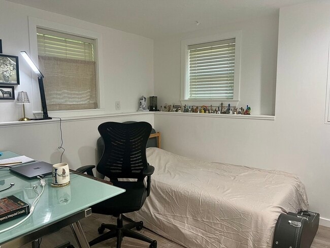 Building Photo - 113 Cambridge St