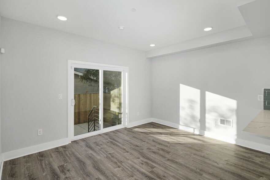 Building Photo - 1302 N Marshall St