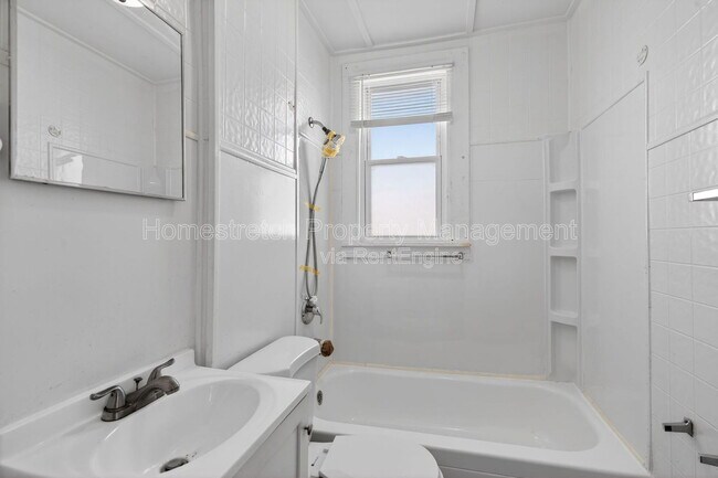 Building Photo - 5637 Hodiamont Ave