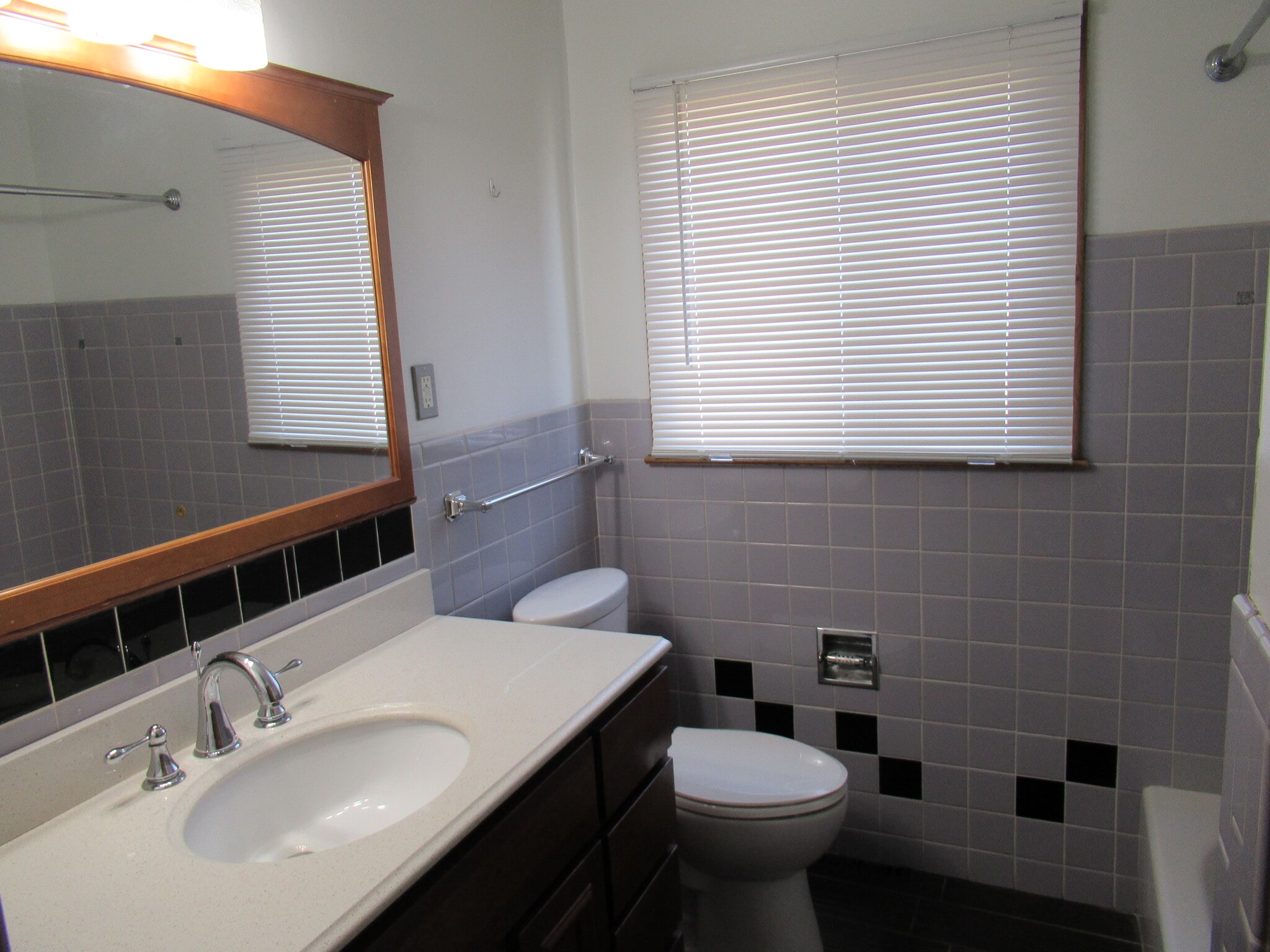Bathrooom - 7527 W Melvina St