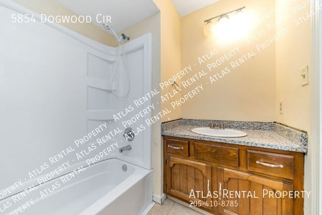 Building Photo - 5854 Dogwood Cir