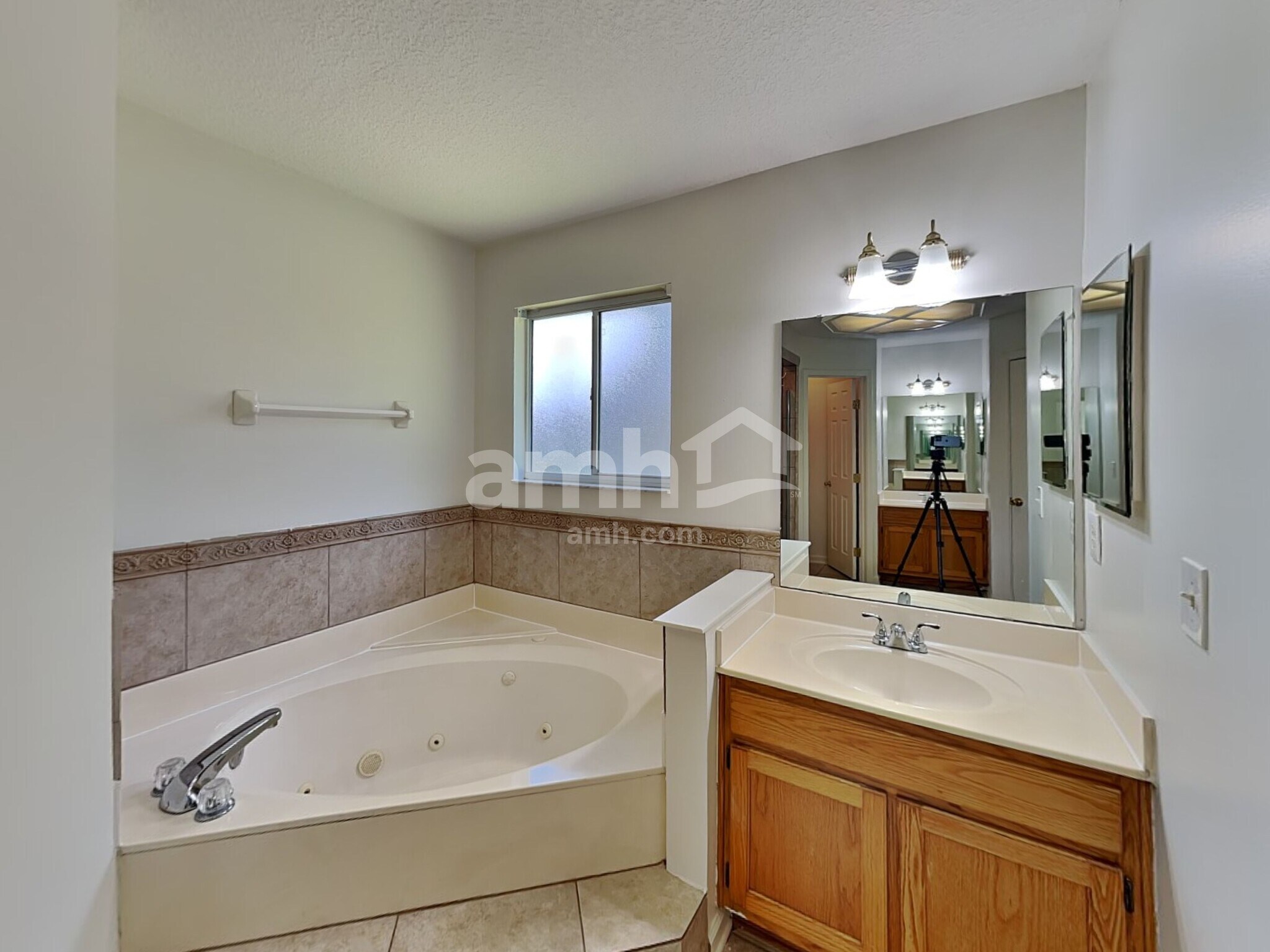 Building Photo - 2700 Darwin Ct