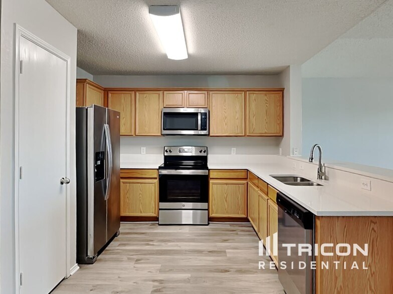 Building Photo - 4513 Merlot Dr