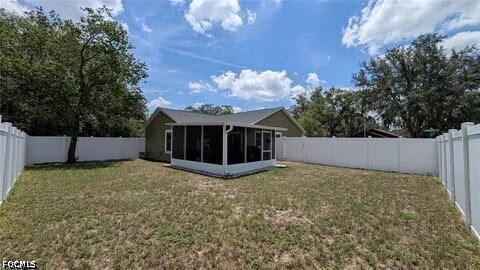 Building Photo - 2718 Lorraine Dr