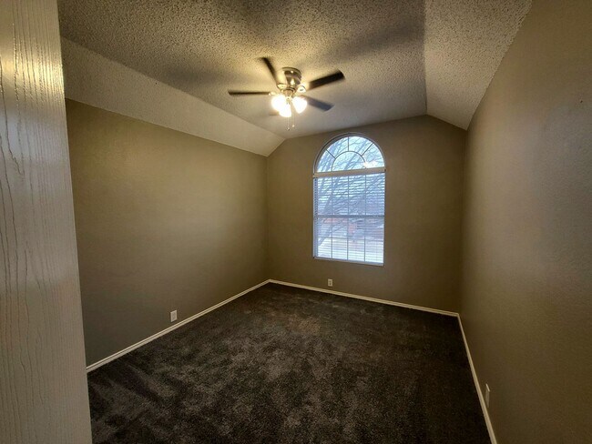 Building Photo - 3606 Creekstone Ct