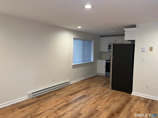 Building Photo - 143 Columbus Pl