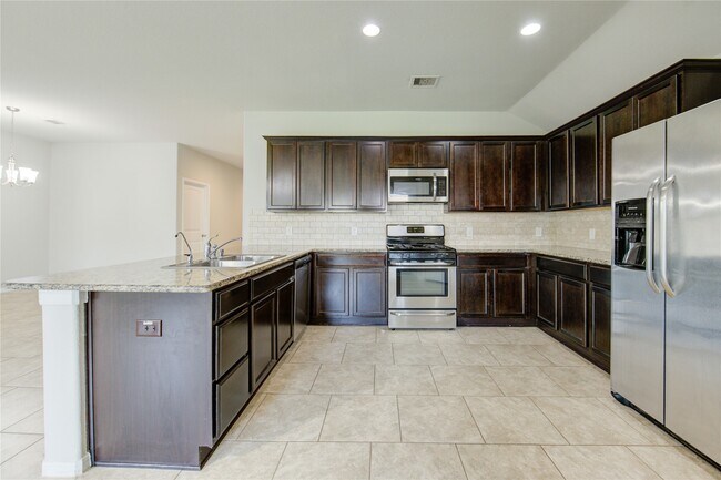 Building Photo - 3027 Dripping Springs Ct