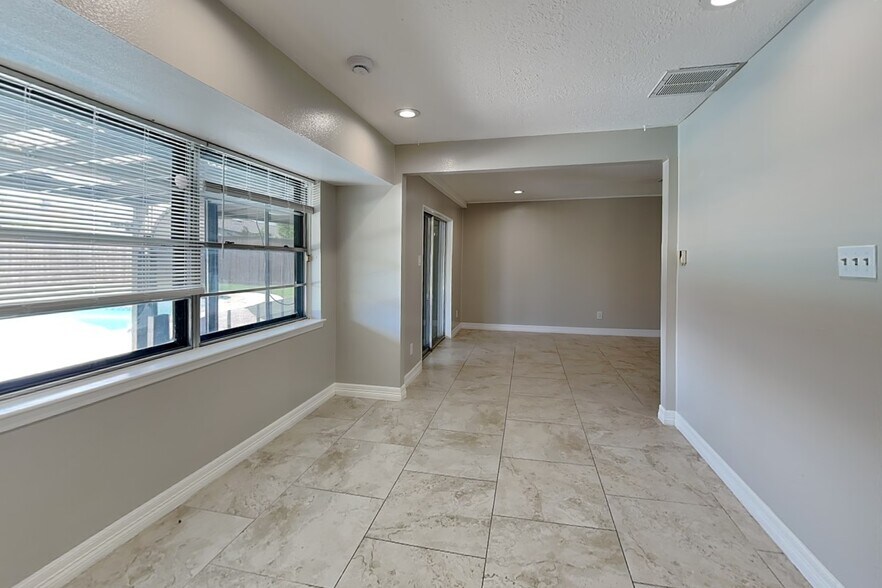Building Photo - 10503 Kirkdale Dr