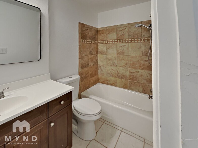 Building Photo - 1953 Kings Canyon Cir