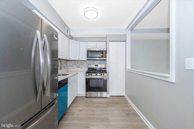 Building Photo - 4410 Oglethorpe St