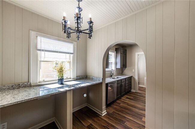 Building Photo - 1029 Katherwood Dr SW