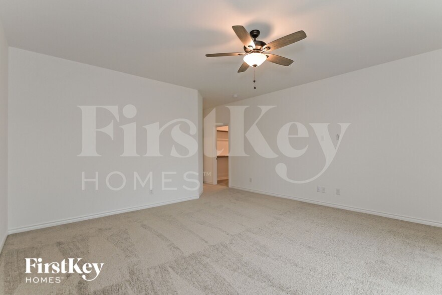 Building Photo - 6845 Greensmen Ave