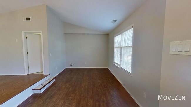 Building Photo - 931 Pinafore Dr